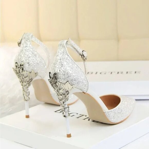 Bigtree Cream Glitter & Silver Metallic Carved Embellished Stiletto Heels 39 8.5 - Picture 1 of 12
